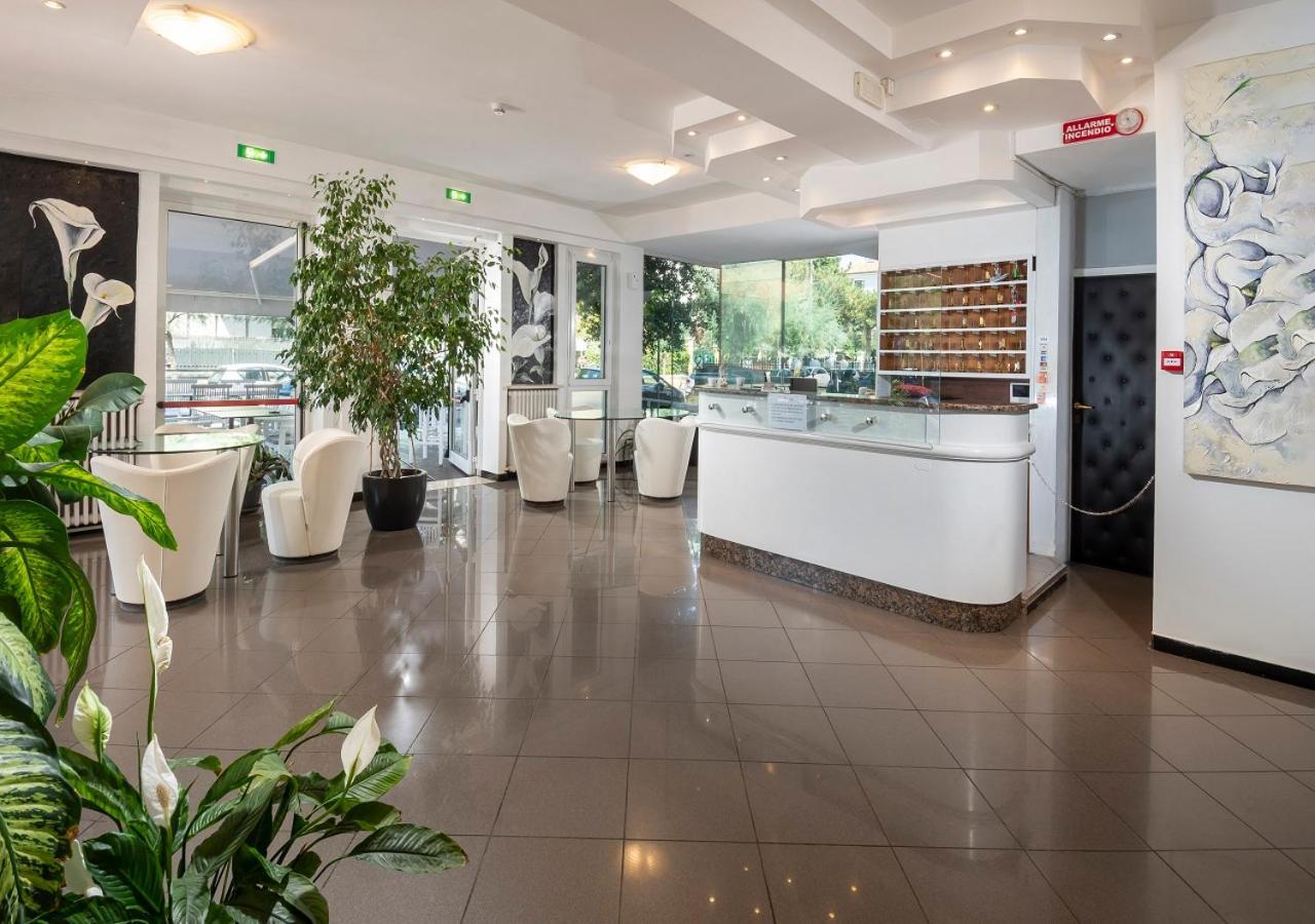 Hotel Mediterraneo Pesaro Ngoại thất bức ảnh