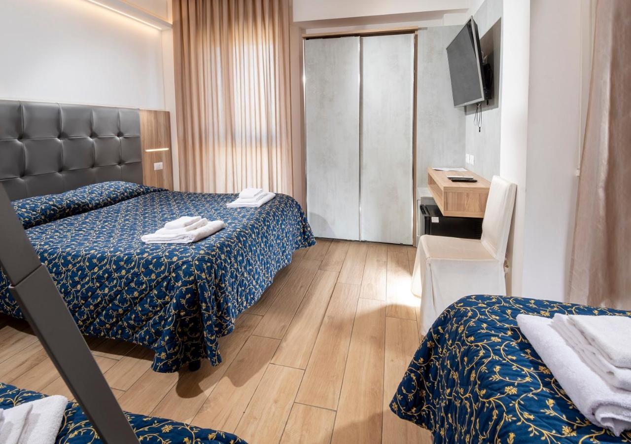 Hotel Mediterraneo Pesaro Ngoại thất bức ảnh
