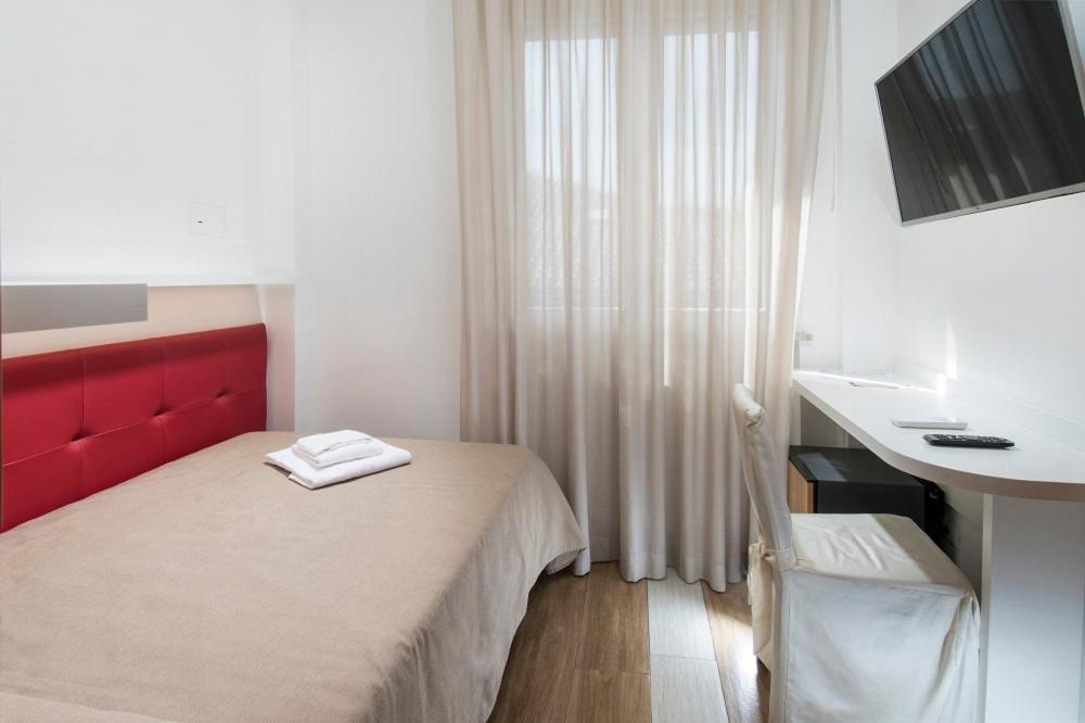 Hotel Mediterraneo Pesaro Ngoại thất bức ảnh